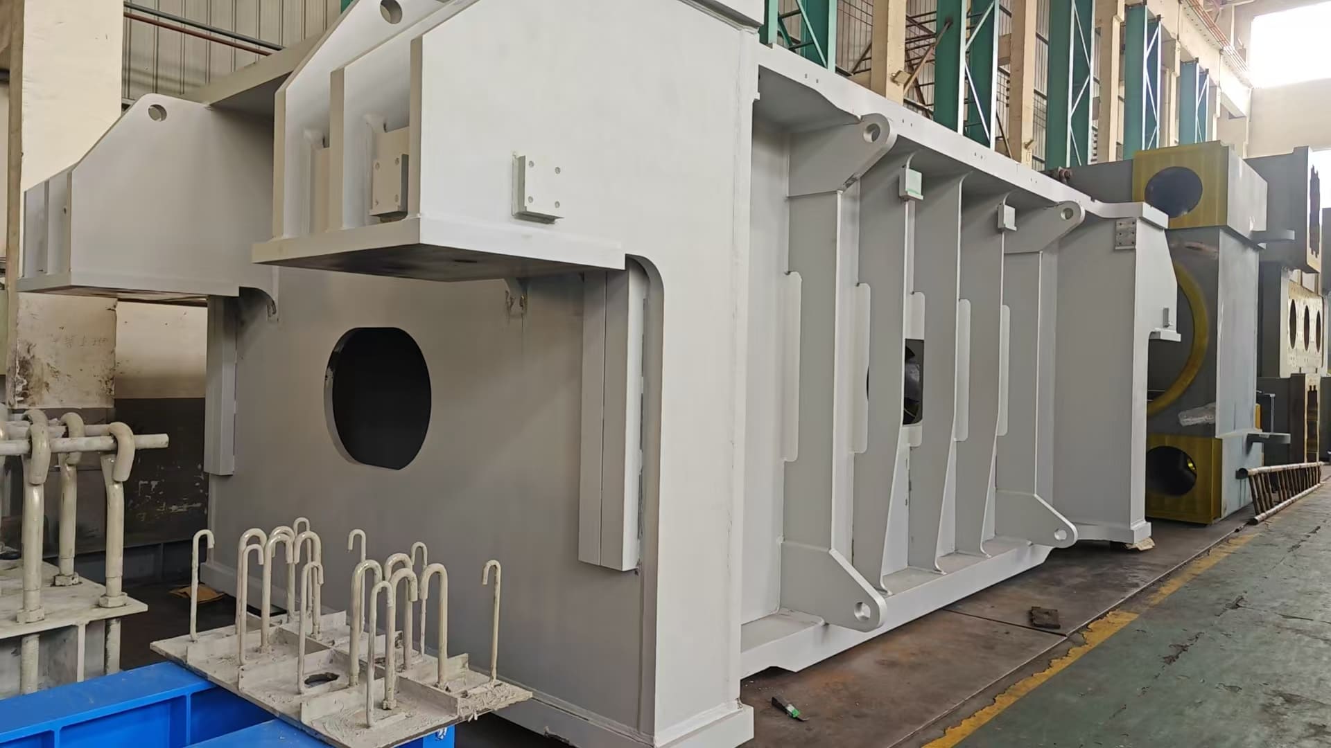 Специальные профили (изготавливаемые по чертежам заказчика)